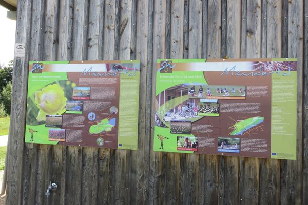 Infotafeln am Mäandertal Infozentrum