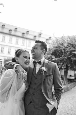 Auf dem Bild ist eine Arbeit des Fotografen Christian Rießbeck zum Thema "Hochzeit" zu sehen.