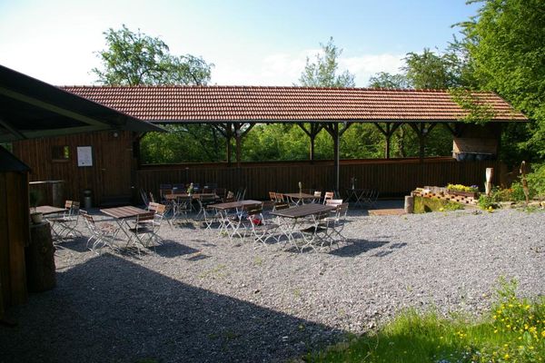 Holzkegelbahn Perasdorf, Gasthaus Steininger