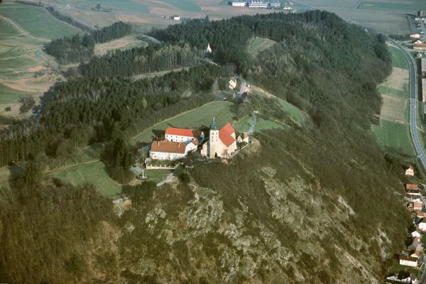 Ein dichtes Netz kurzer Wege macht den Bogenberg zum idealen Wandergebiet für Familien