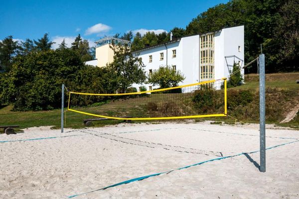 Aussenansicht Volleyball_Haus