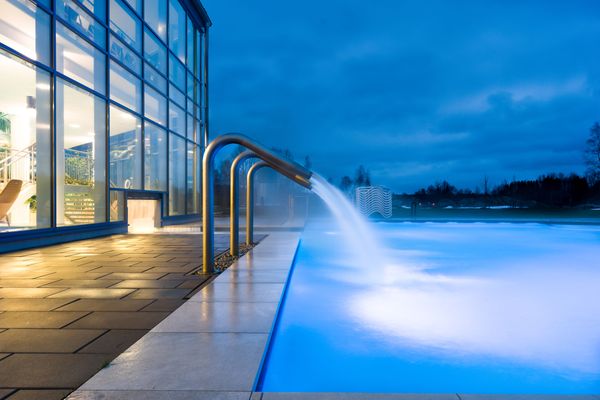 Auf dem Foto ist das Siebenquell GesundZeitResort in Weißenstadt abgebildet.