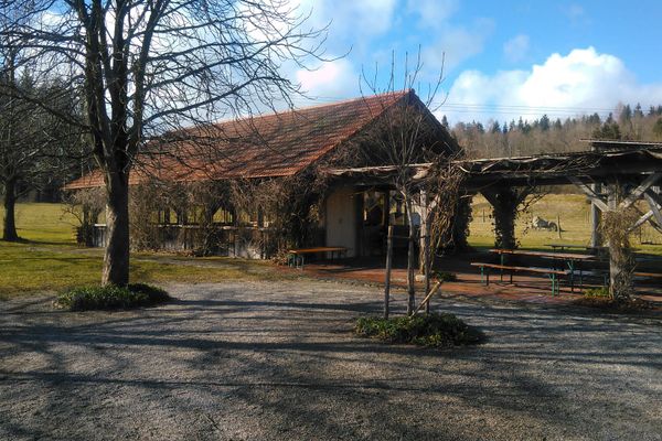 Hofbiergarten Stillern im Herbst