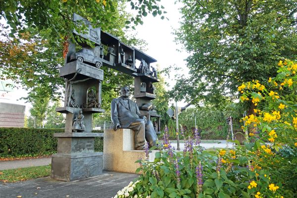 Hans-Glas-Denkmal in Dingolfing