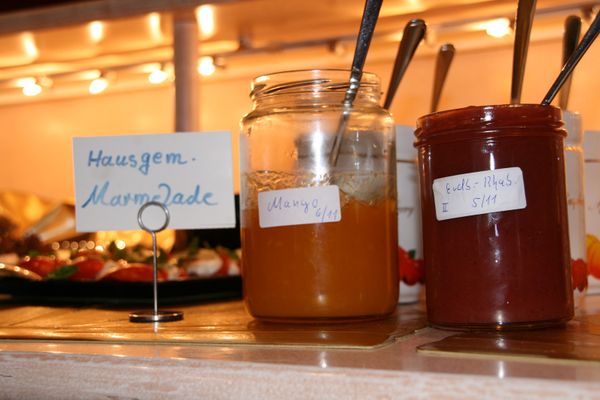 Hausgemachte Marmeladen in versch. Sorten