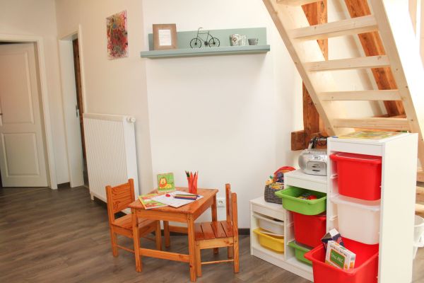 Ferienwohnung Helmssatße I und II: Kinderecke in Wohnung II