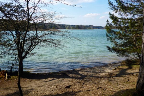 Idyllische Buchten locken am Badeplatz mit einem Sprung ins kühle Nass.