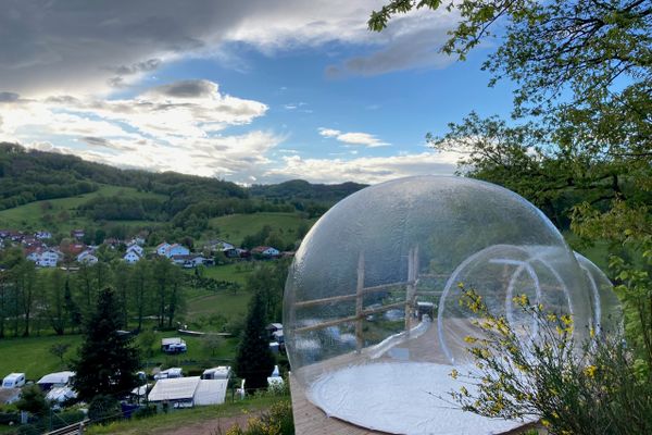 Bubbletent Terrassencamping Schlierbach
