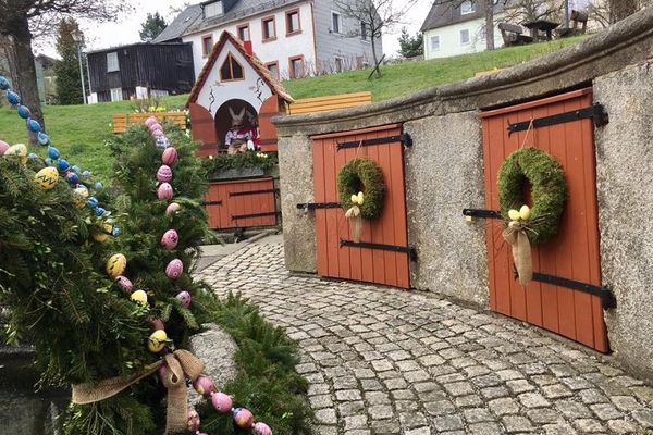 Bunter Osterbrunnen in Wunsiedel