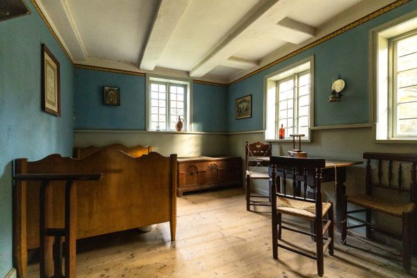 Ausstellung blaues Schlafzimmer Museumsdorf Hösseringen
