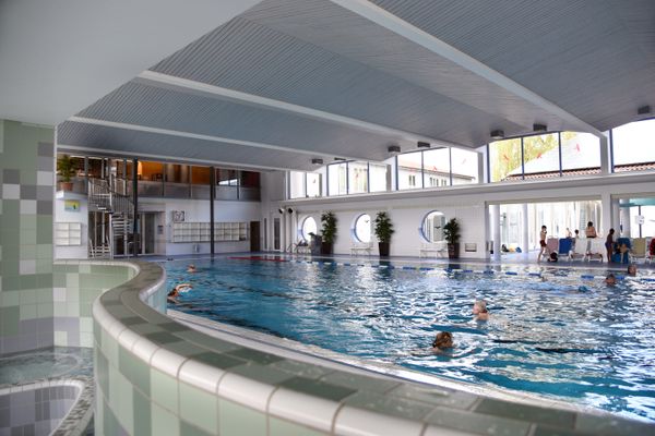 Schwimmbecken