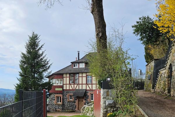 GebÃ¤udeansicht - Zufahrt