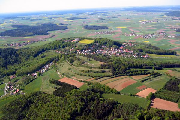 Luftbildaufnahme vom Sulzbürg