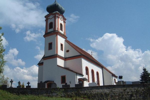 Kirche St. Laurentius Perasdorf