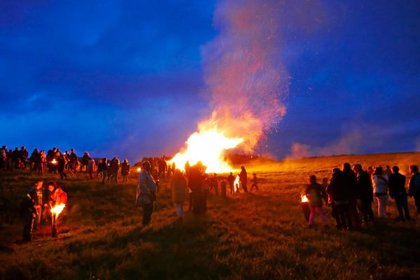 Osterfeuer im Ostertal