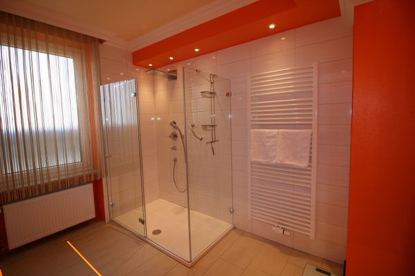 Deluxe Doppelzimmer ebenerdige Dusche....