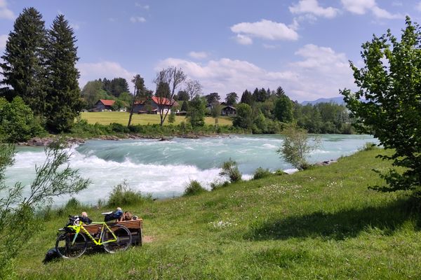 Am Ufer des Lechs in Lechbruck