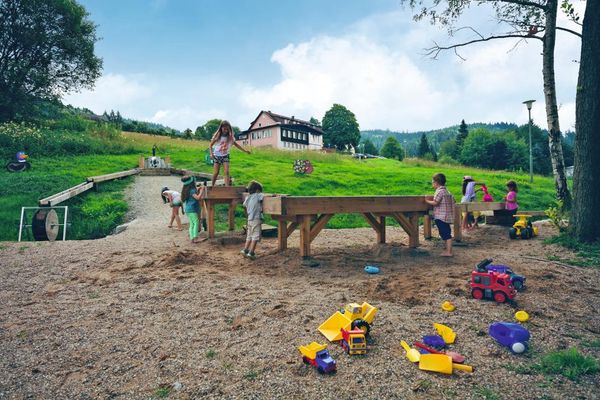 Familotel Mein Krug - Kinderspielplatz