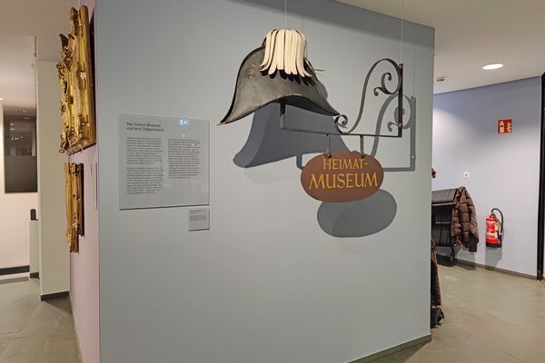 Schild Heimatmuseum im Museum Uelzen