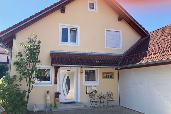 Hausansicht Ferienwohnung Monika
