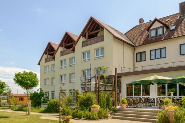 Hotel Goeller Aussenansicht2