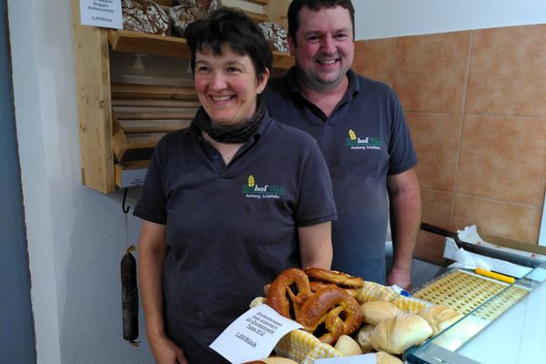 Michaela und Andreas Walz verkaufen auch frisches Brot aus Urgetreide