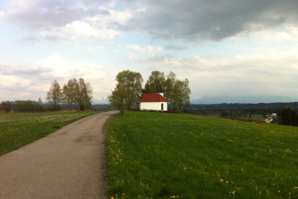 Weitblick auf die Knappengedächtniskapelle