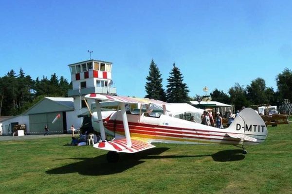 Beim Segelflugverein sind GastflÃ¼ge mÃ¶glich.