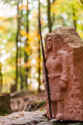 Die isländische Königin Brünhild unterliegt Siegfried durch eine List