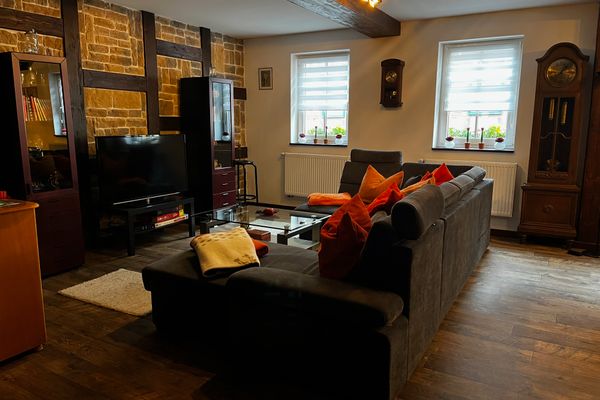 Wohnzimmer mit Schlafcouch ausziehbar