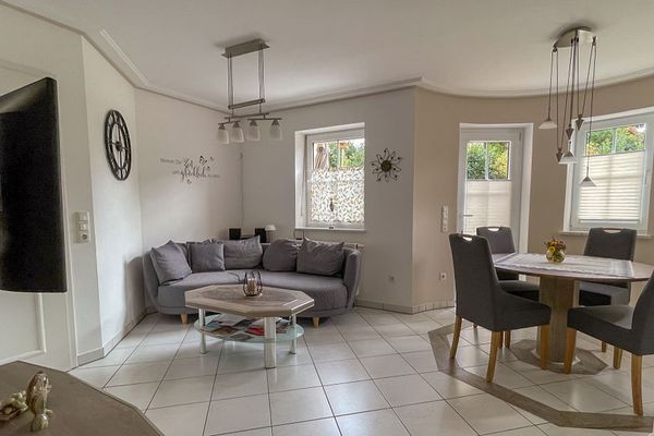 Ferienwohnung Brütting - Wohn- und Essbereich