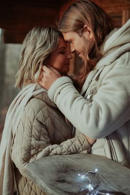 Auf dem Bild ist eine Arbeit des Fotografen Christian Rießbeck zum Thema "Paar" zu sehen.