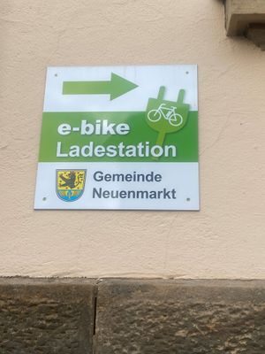 E-Bike-Ladestation der Gemeinde Neuenmarkt