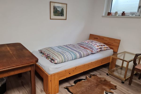 Schlafzimmer im UG - Einzelbett