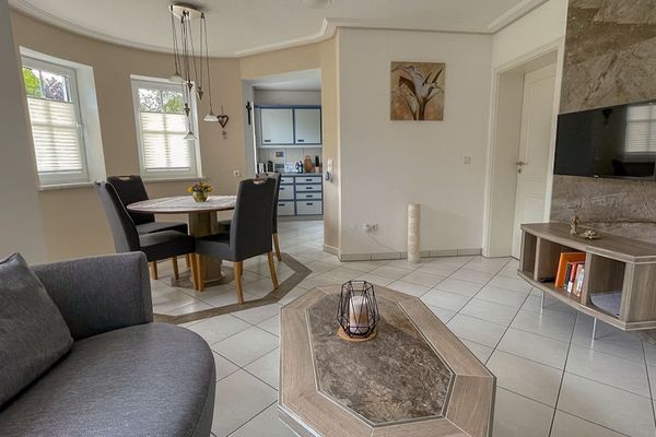 Ferienwohnung Brütting - Wohn- und Essbereich