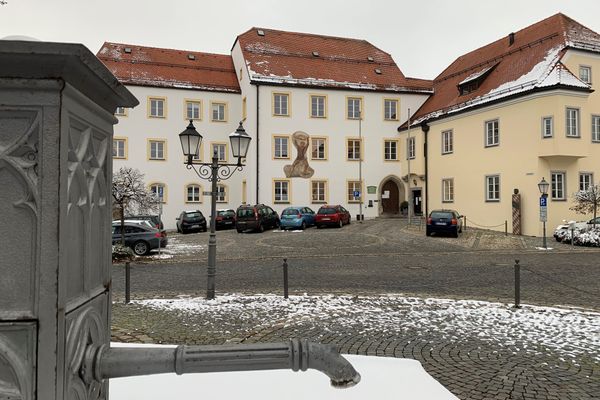 Pflegschloss am Schlossplatz in Schongau
