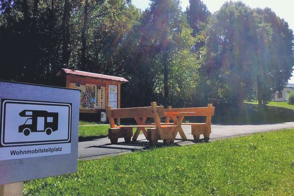 Wohnmobilstellplatz Thurnau - Brotzeittisch