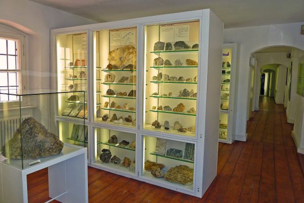 Mineralienausstellung im Fichtelgebirgsmuseum Wunsiedel