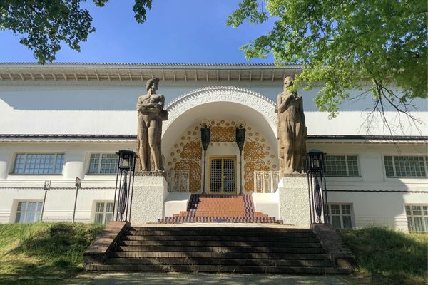 Mathildenhöhe Darmstadt, Portal Ernst Ludwig-Haus