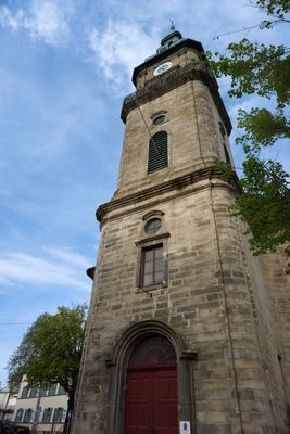 Turm der Stadtkirche St. Veit von außen