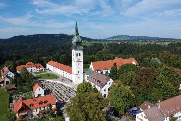 Die ehemalige Stiftskirche des Klosters Rottenbuch