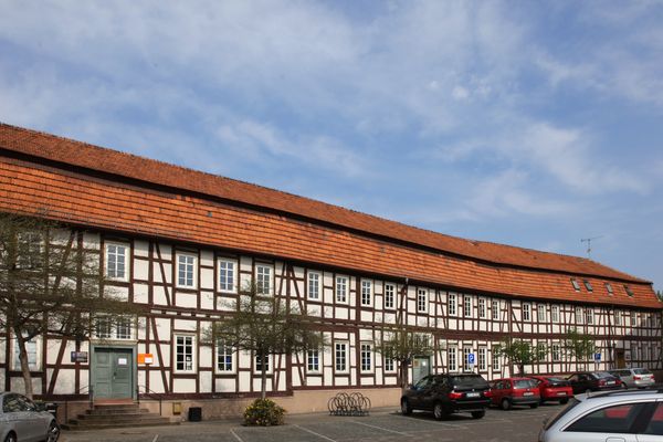 Alter Esel mit Fachwerk