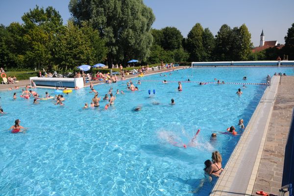 Warmfreibad Thaining Schwimmbecken