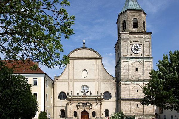 Ehemalige Klosterkirche in Polling