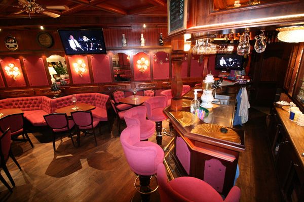 Bistro... Café & Bar