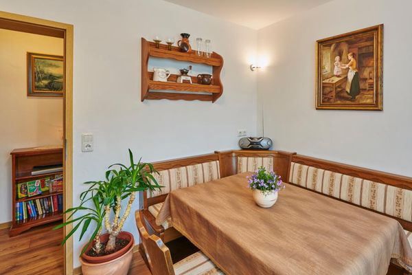 Ferienwohnung Geisbergblick - gemütliche Essecke