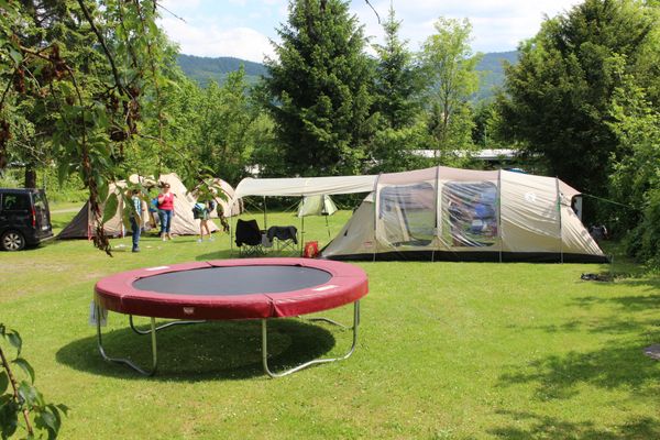 Nibelungen-Camping am Schwimmbad