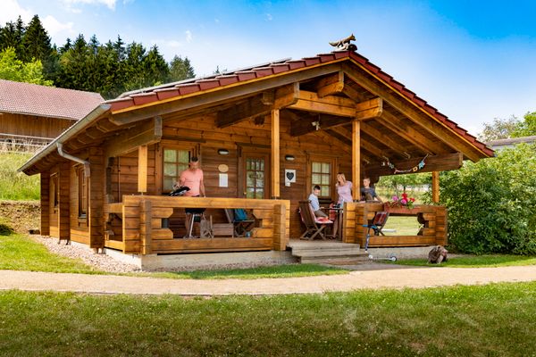 NaturUrlaub pur im gemütlichen Ferienblockhaus mit ökologischem Badeteich und Kinderreitschule (FN)