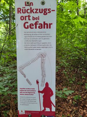 weitere Infotafel bei der ehemaligen Gögerlburg