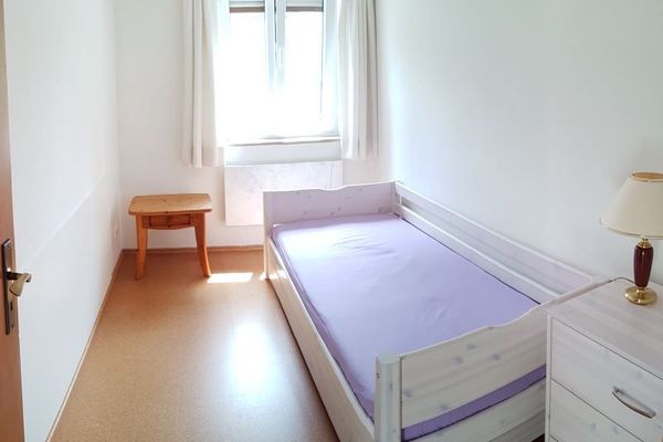 Schlafzimmer mit Einzelbett